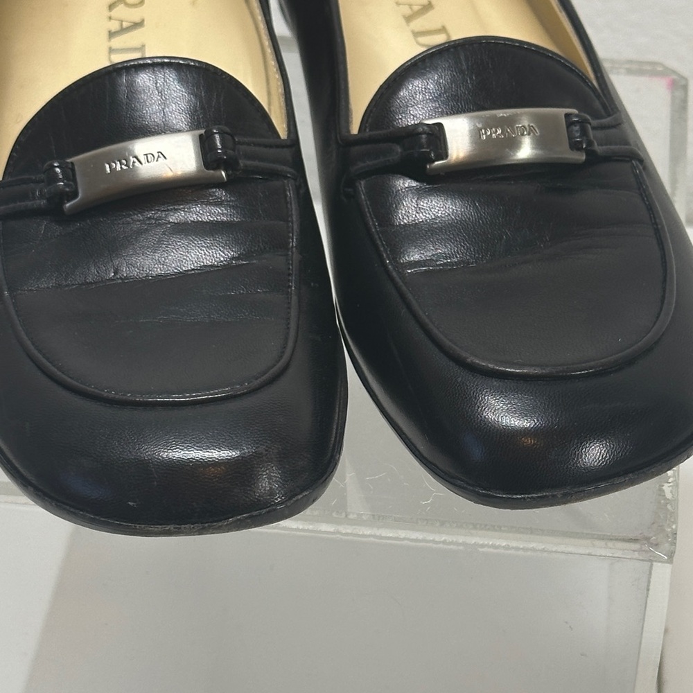 Prada Women's Black Leather Flats Loafers Euro 36 1/2 US Size 6 - Picture 2 of 9